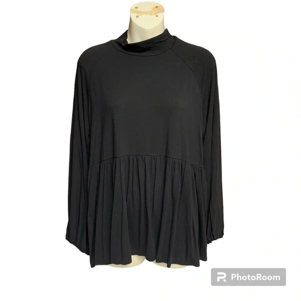 Beeson River black top size medium oversized elastic cuffs  babydoll style